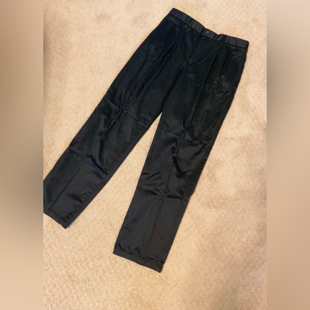 Dockers classic fit D-3 - Black Signature Fit Khaki pleated pants, Size: 32/34